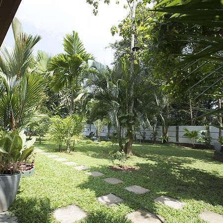 Hotel Avendra Garden Monaragala Exterior foto