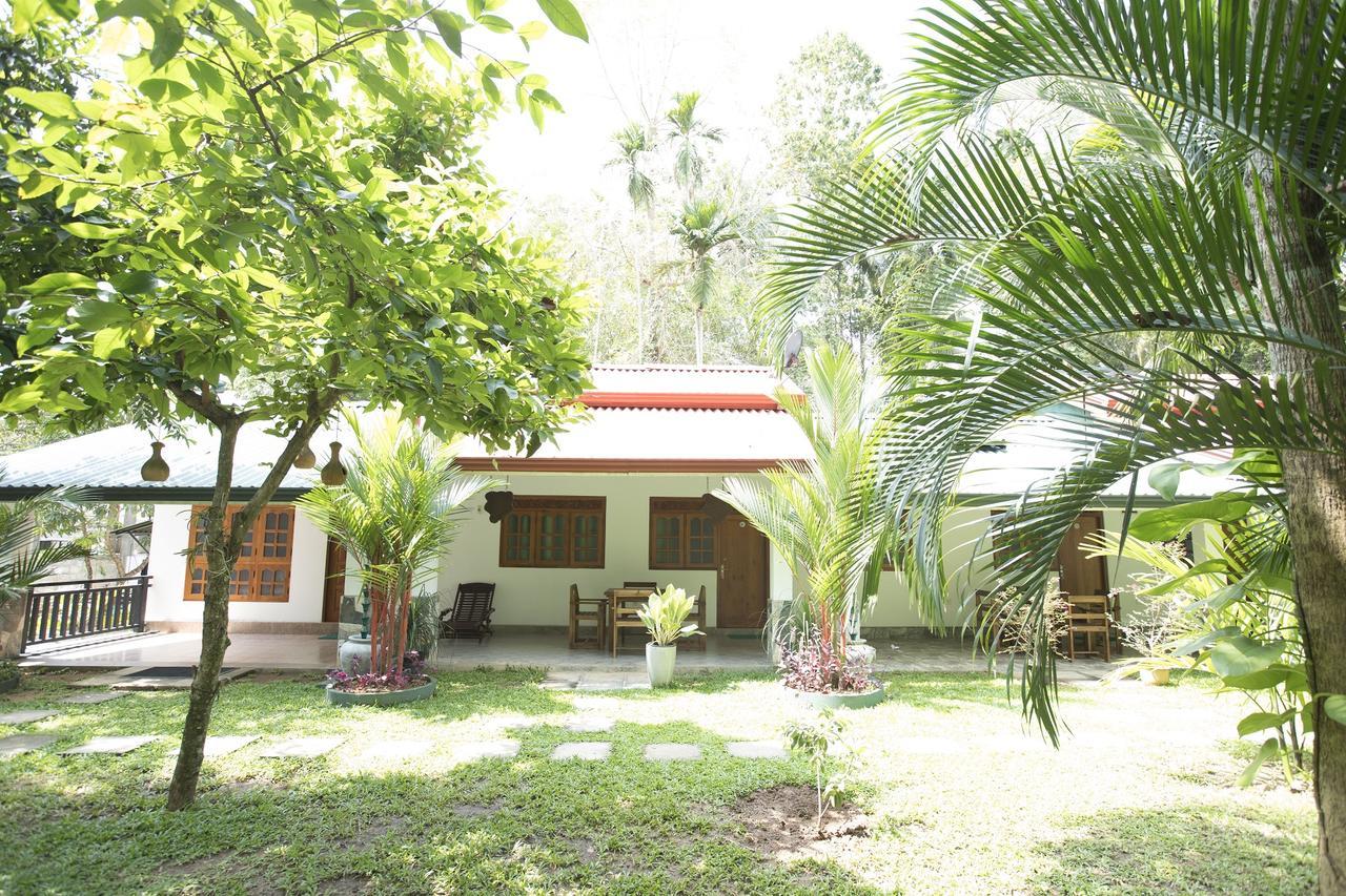 Hotel Avendra Garden Monaragala Exterior foto