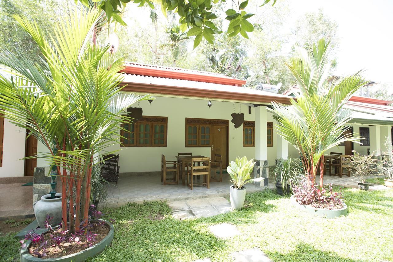 Hotel Avendra Garden Monaragala Exterior foto